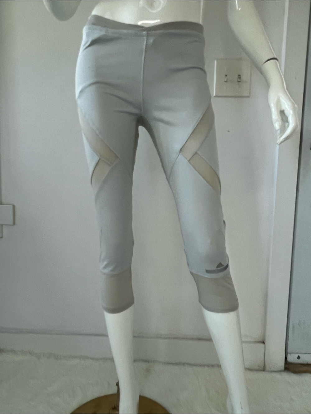 Adidas Stella McCartney Light Gray Athletic Legging with Capris women size